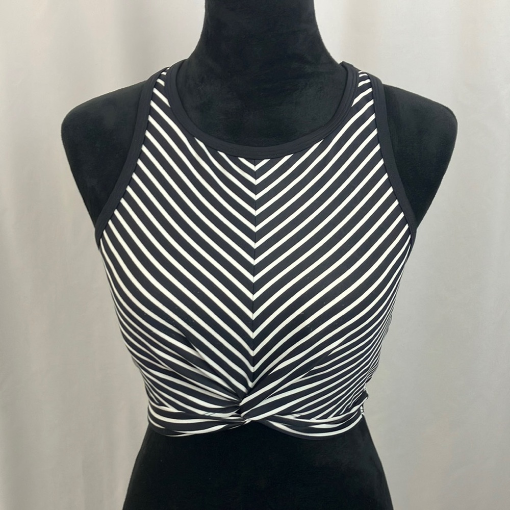 Kona Sol Black and White Striped Cropped Swim Top woman’s size large (DD)